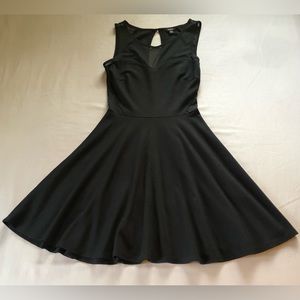 Guess Sleeveless Black Dress Fit and Flare Size Small